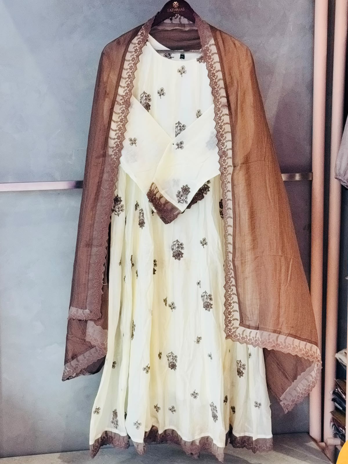 gown